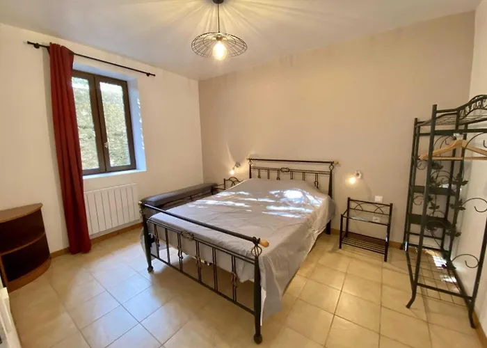 Du Domaine De Couchalou 펜션 Fontjoncouse